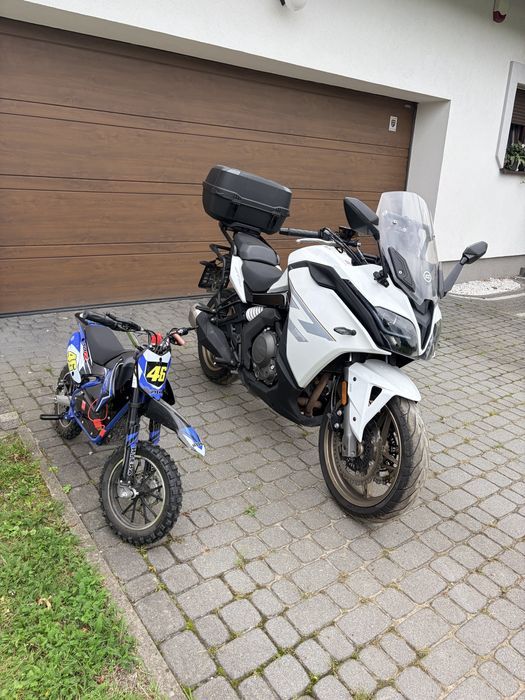 CFMoto 650 GT  ładny turystyk silnik Kawasaki Versys tagi Vstrom  Er6 cbf fazer dodatki
