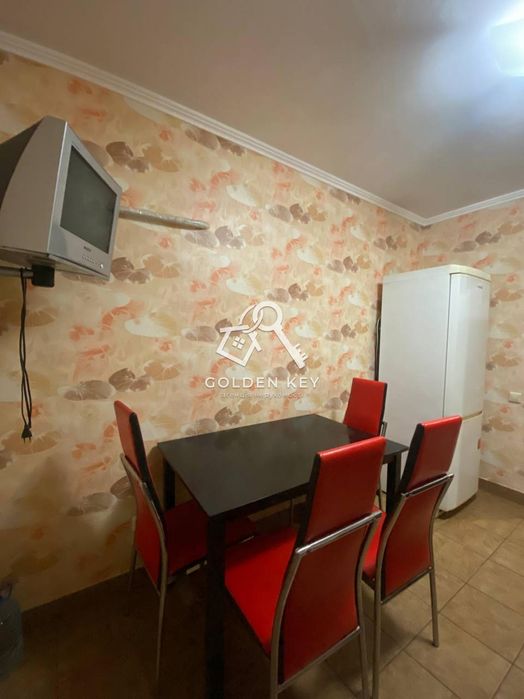 Оренда трикімнатної квартири на Соцмісті