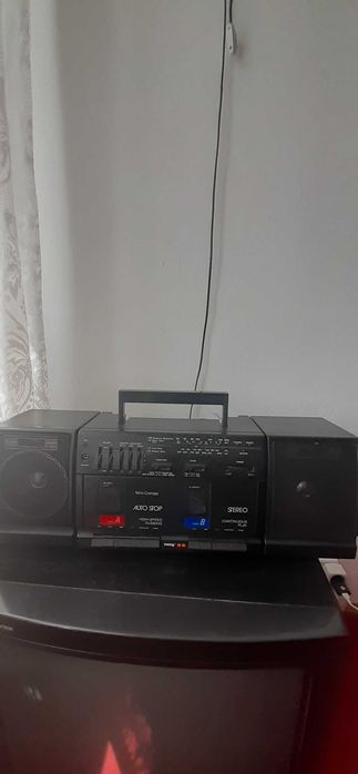 Radio - magnetofon  na kasety