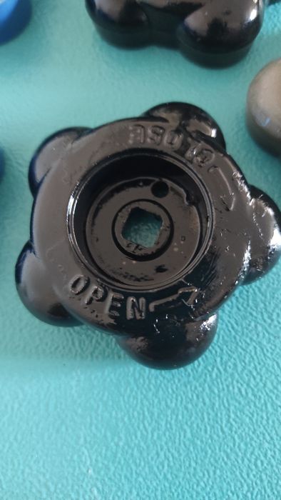 Pokrętła na zawory do butli