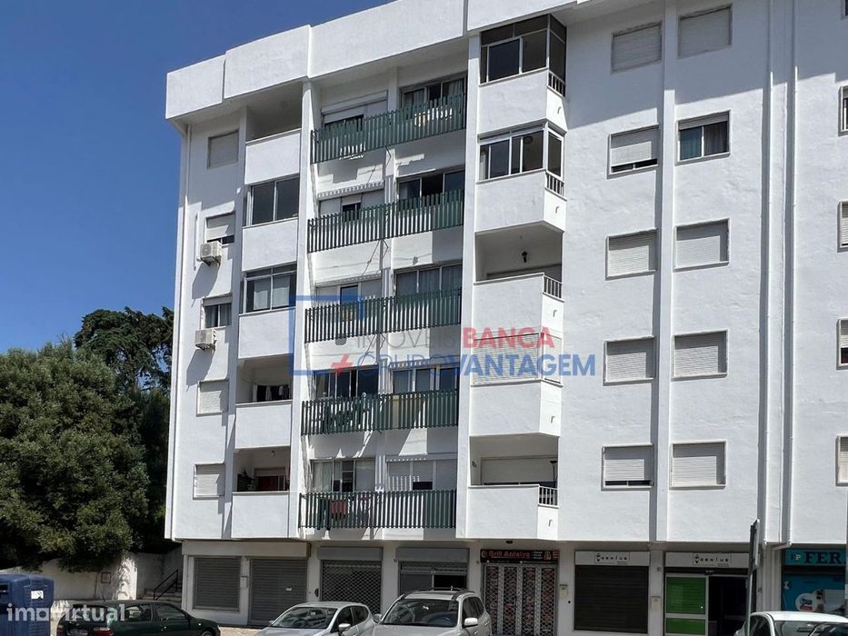 Apartamento T2 com 109 m2 em Queluz