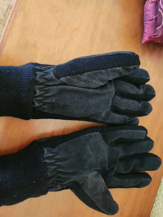 Luvas pretas senhora