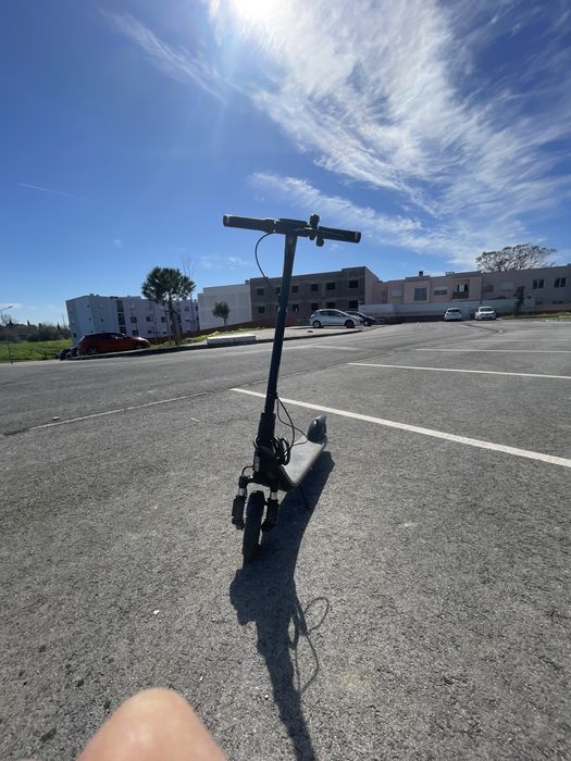 Trotinete eletrica ninebot,anda a 20km/h,desbloqueada anda a 30km/h