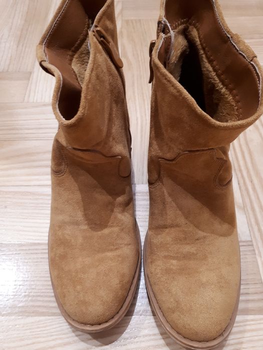 Buty karmelowe na ukrytej koturnie 39