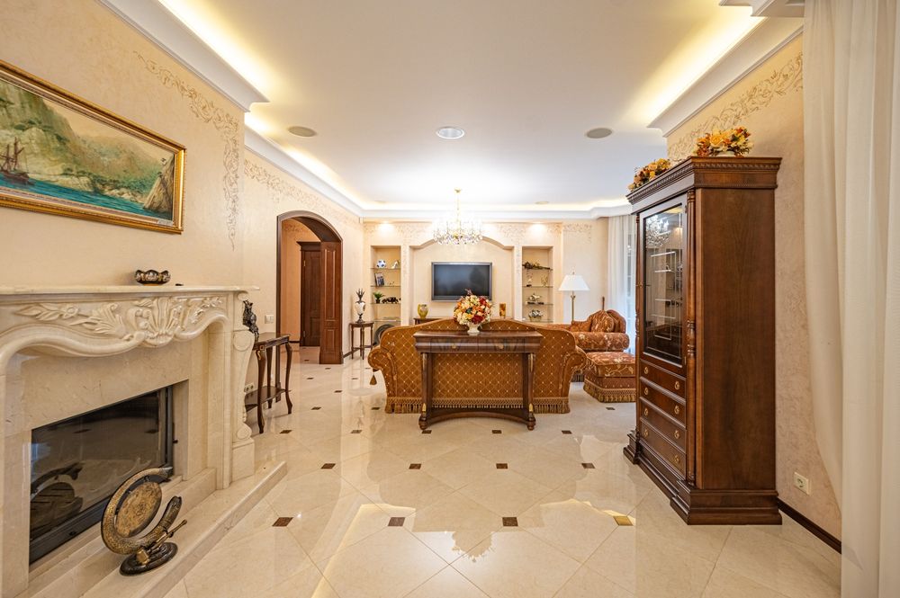 Продаётся VIP дом Киев 18 километров от Крещатика