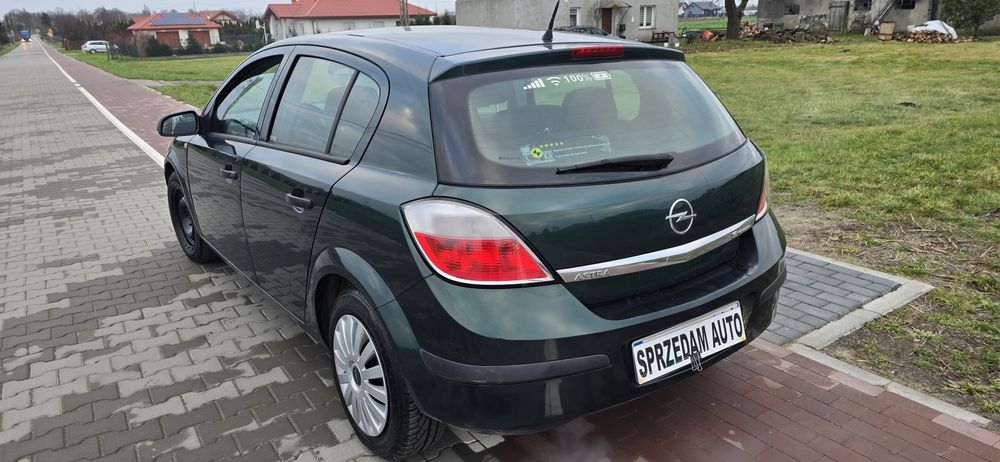 Opel Astra lll 1.6 LPG 2005r, klima 5 drzwi