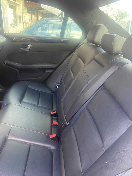 Mercedes E350 de 2010 motor V6 de 3L Turbo 230 cavalos com 290.000 Kms em otimo estado de conservação, estofos em pele