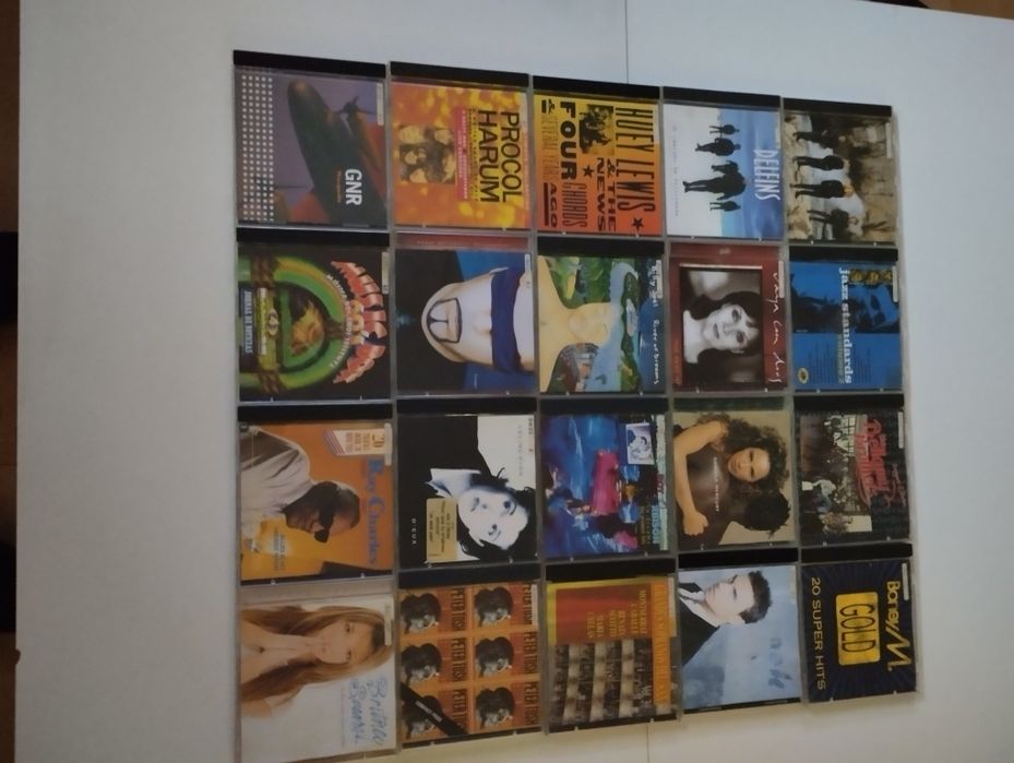 Vários CDs de música