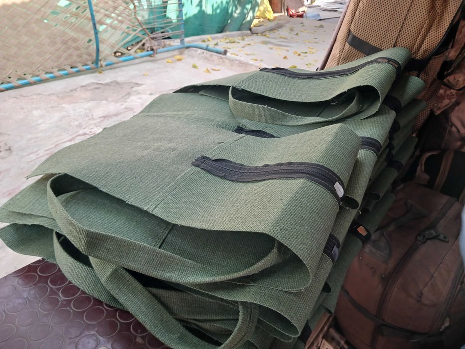 Сумка тканевая для перезда большая вместительная дорожная 100 литров