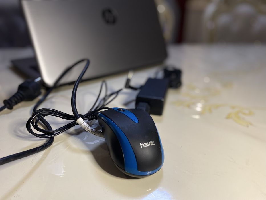 Ноутбук состояние нового / SSD 256/ A8 7410 (4 ядра)/ батарея 4 часа