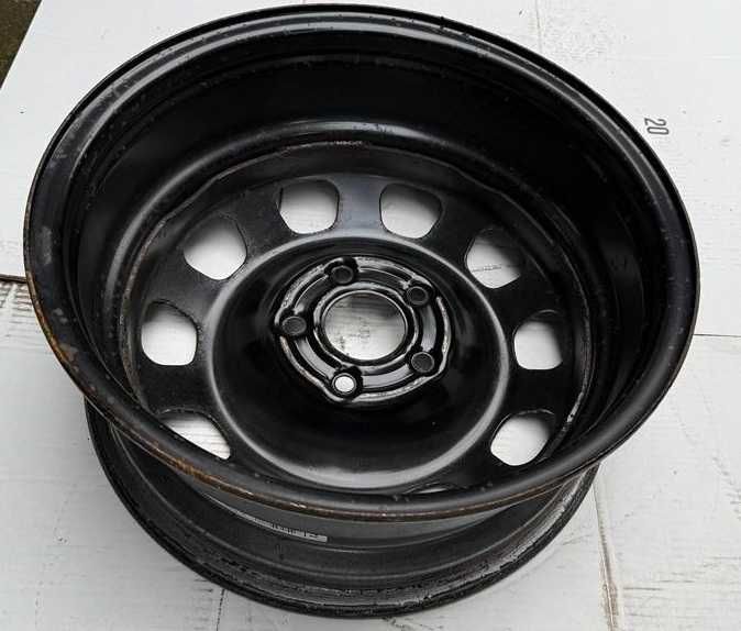 9018 Używana felga stalowa Dacia Duster 6,5-16 5x114,3  ET: 50