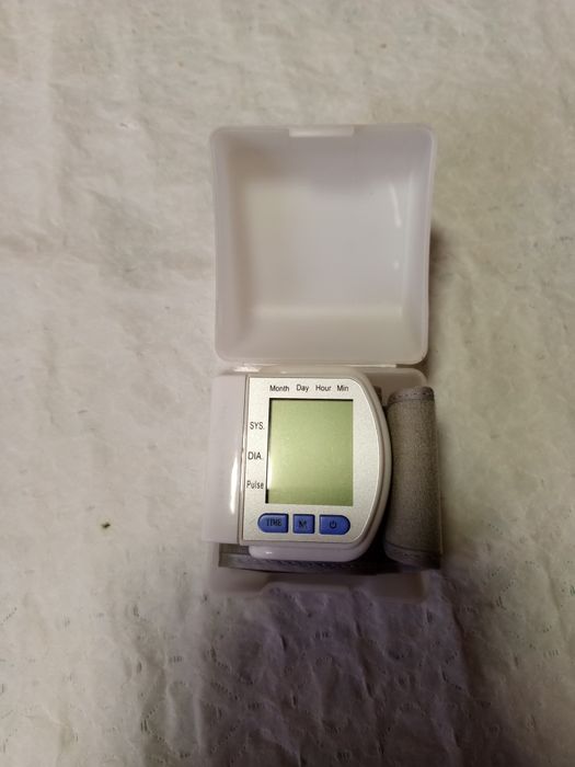 Тонометры  б/у..