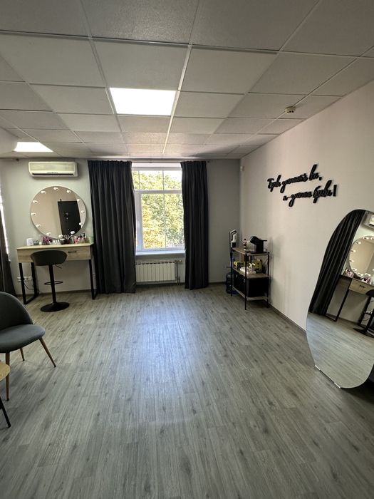 Оренда робочого місця для бровіста/візажиста/стиліста