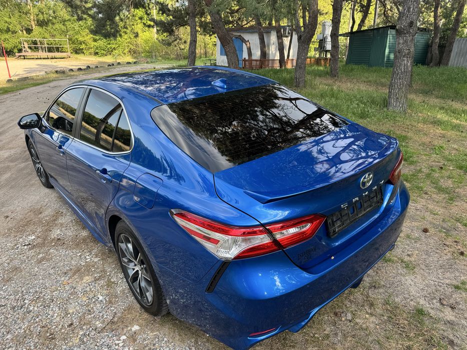 TOYOTA camry V70 не бита