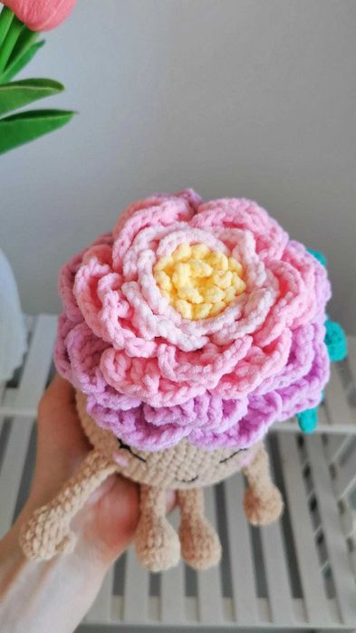 Piwonia na szydełku, kwiatek handmade, dekoracja