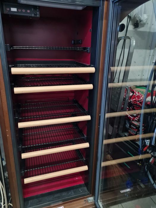 Шкаф для вина фирмы  IP