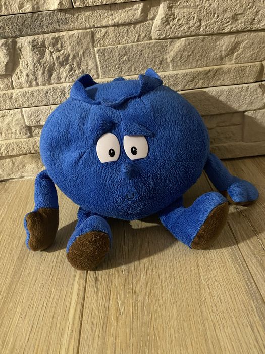 Maskotka borówka pluszak