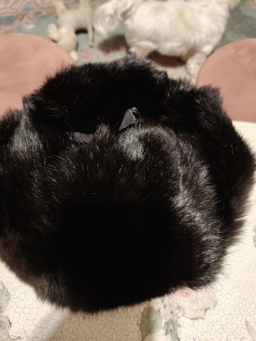 Czapki zimowe z królika i  norki, na podszewce.