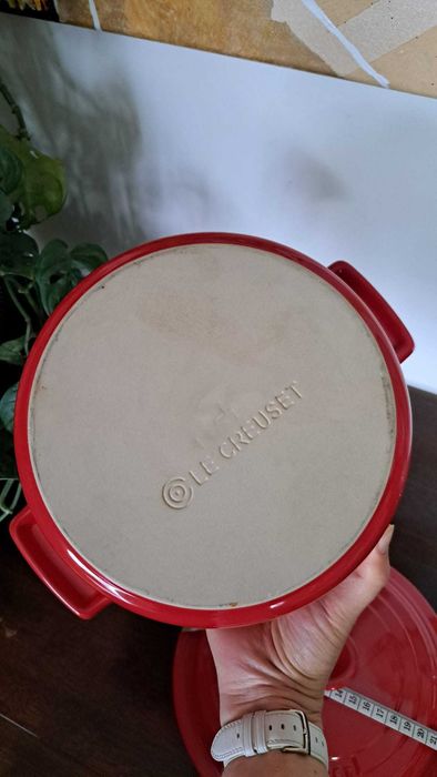Le Creuset – ceramiczne naczynie z pokrywką 24 cm, czerwone
