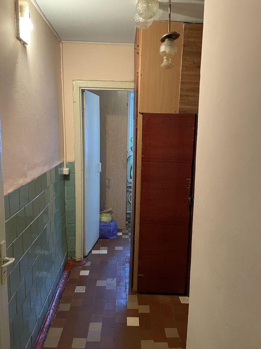 Кімната в гуртожитку не подалік макдоналдс