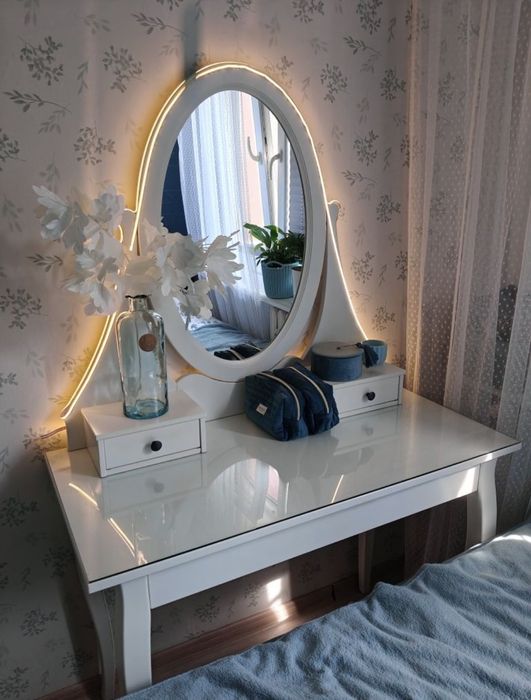 Stolik toaletka Ikea Hemnes