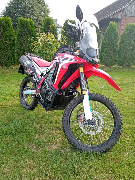 Honda CRF 250 Rally 2017 – zadbany egzemplarz, bogate wyposażenie