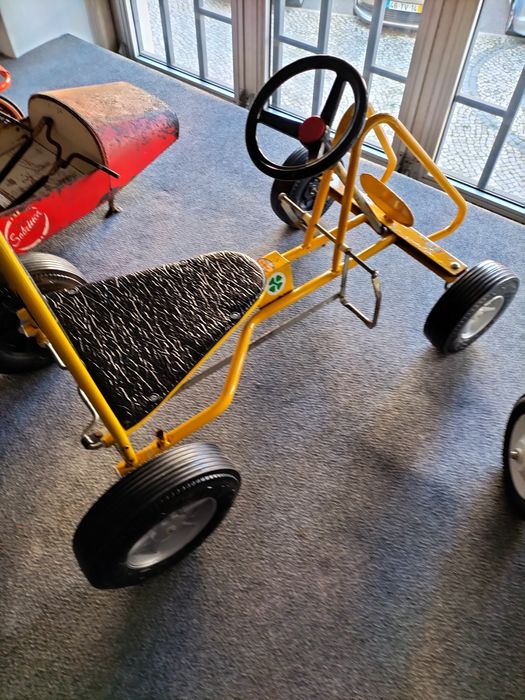 Carrinho kart a pedais Bebecar antigo