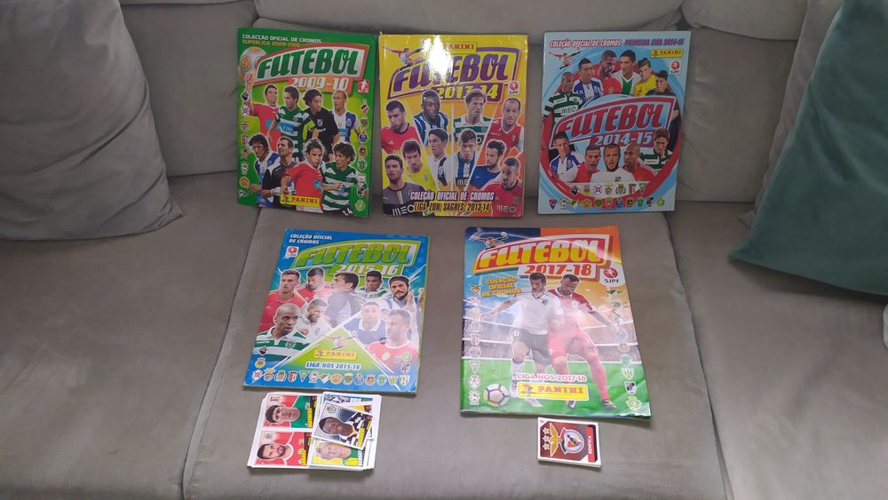 5 cadernetas coleção oficial Superliga FUTEBOL da Panini