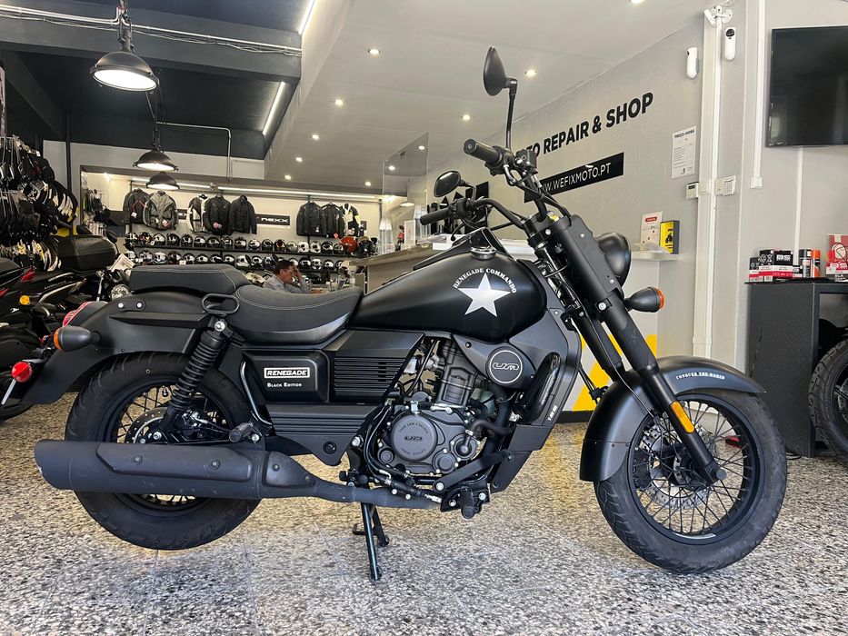 UM Renegade Comando em Óptimo estado.
