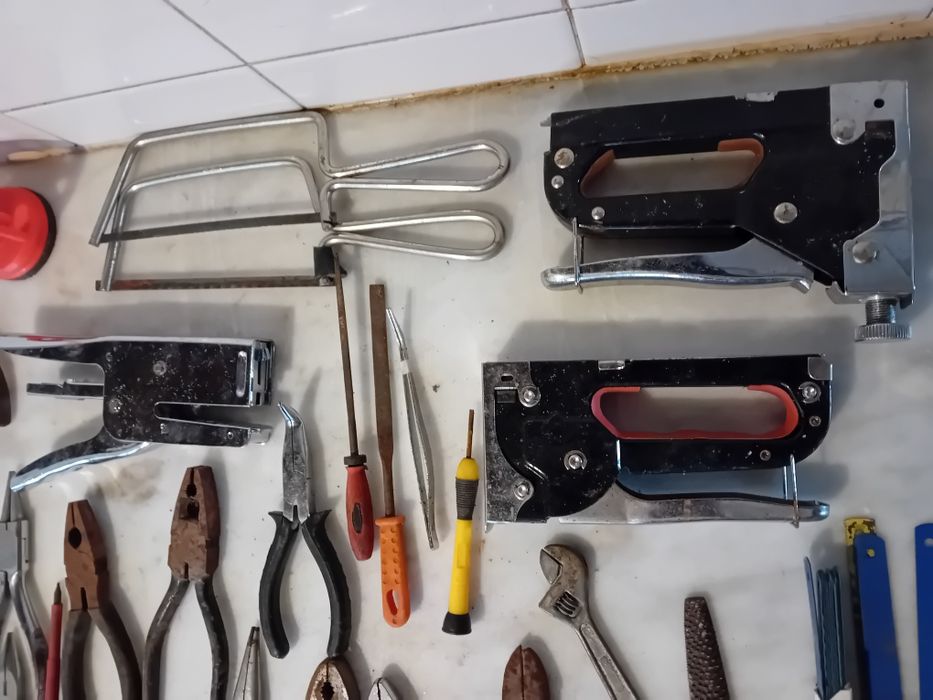 Conjunto de Ferramentas Diversas Antigas 




Veja também meus outros