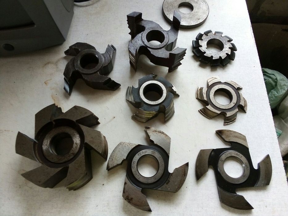 Фрезерный станок по дереву