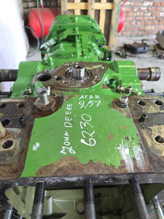 Atak tylnego mostu, 9/51 dyferencjał John deere 6230