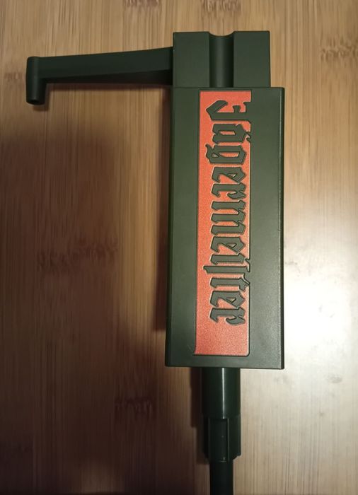 Nowa pompka Jagermeister oryginalna.
Bardzo praktyczna i przydatna.
Polecam.