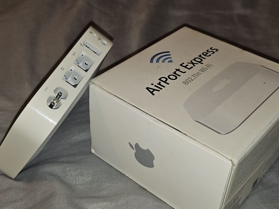 Роутер Apple A1392 AirPort Express MC414LL/A WIFI USA