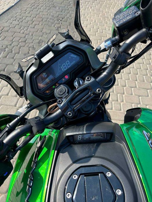 Продам мотоцикл BAJAJ DOMINAR D400
