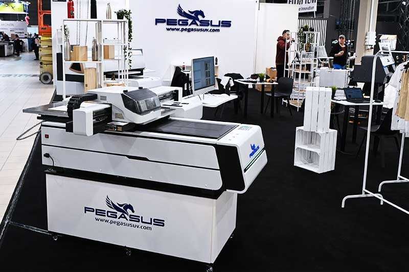 Pegasus AXIS 5th Generation – profesjonalna drukarka UV i UV DTF