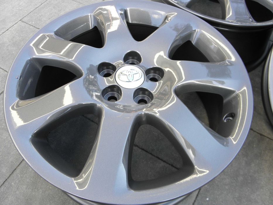 Felgi 17 Toyota 5x100 ET45 Avensis Caldina Matrix Voltz Wish Lexus CT