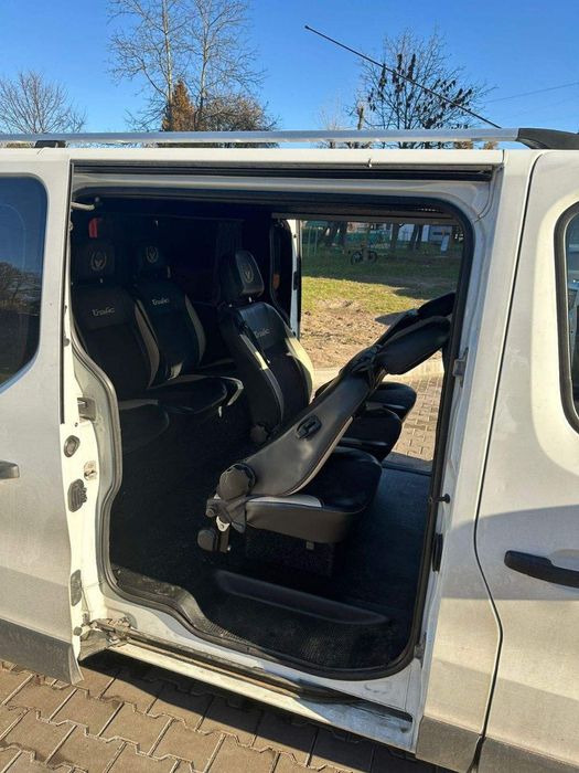 Renault Trafic, Long, пасажирський