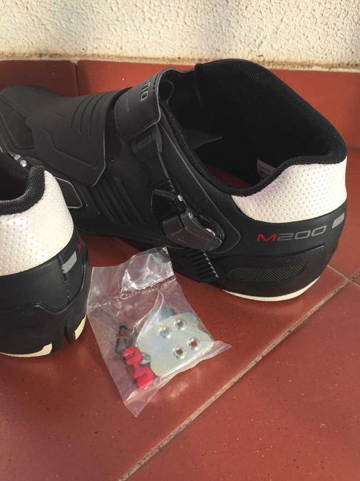 Sapatos ciclismo SHIMANO M200L -- Tam. 43