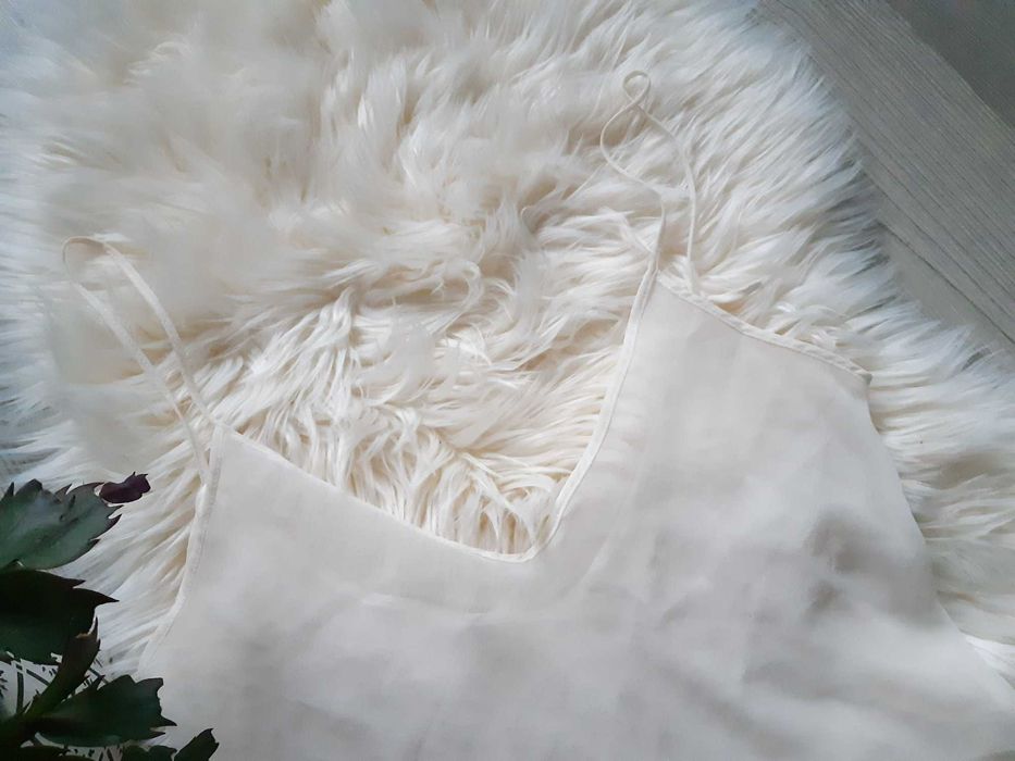 kremowa cienka tiulowa halka na cienkich ramiączkach do sukienek M