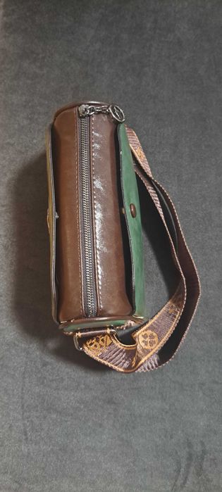 Carteira, sapatos e borboleta para barriga