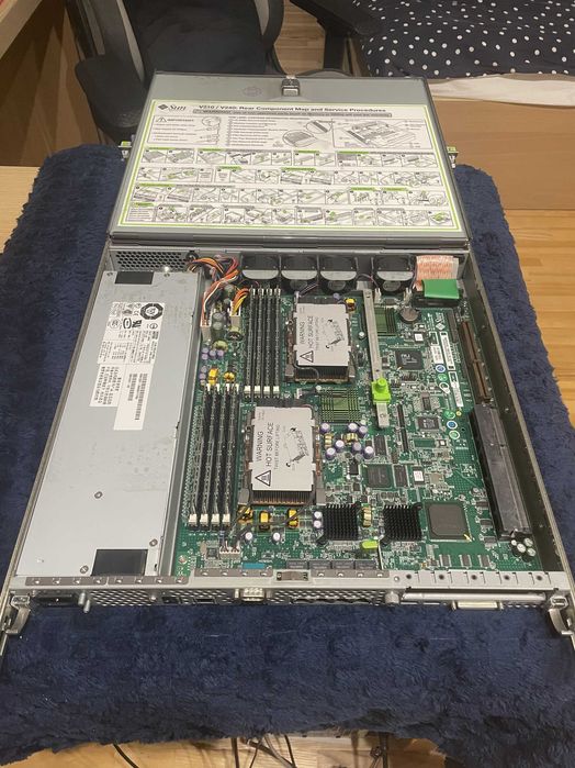 Sun Microsystems SunFire V210