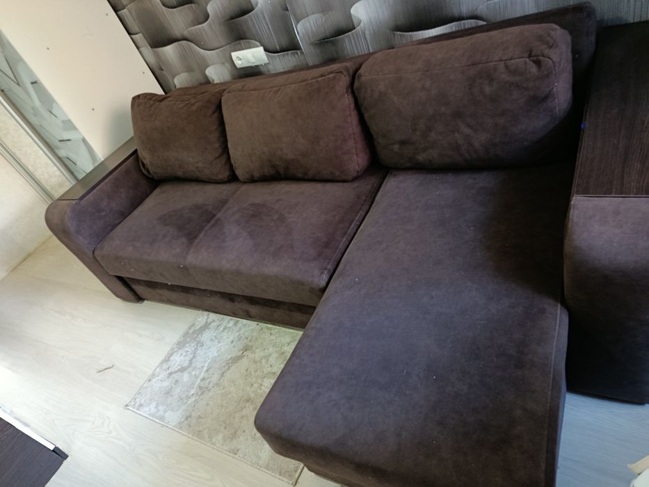 Продам угловой диван в шикарном состоянии.