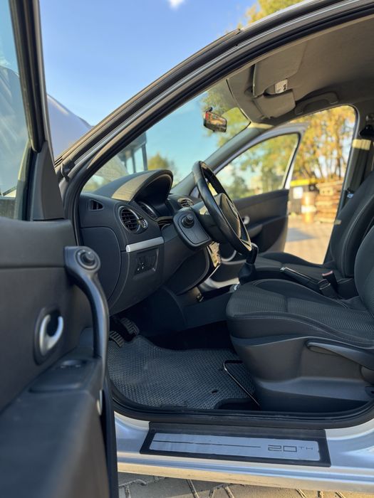 Автомобіль Renault Clio 3