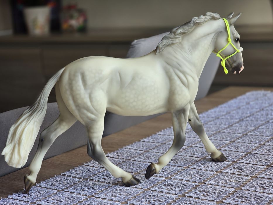 Breyer Traditional Irish Diamond (Schleich, CollectA, Copperfox)