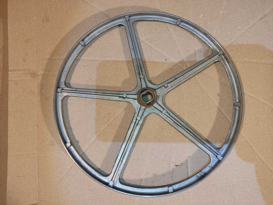 Шкив стиралки Indesit IWSD6105