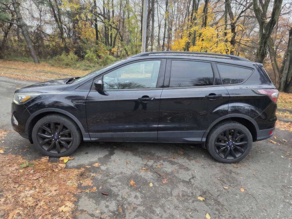 Ford Escape      2017