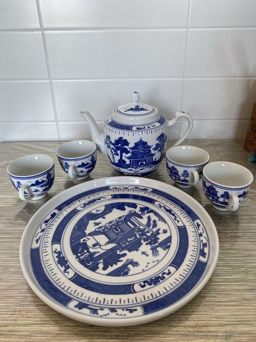 Serviço de bule de chá em porcelana chinesa azul e branca com bandeja