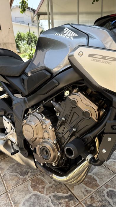 Honda CB650R | Março de 2022 | Apenas 7.526 km (70kw de livrete)
