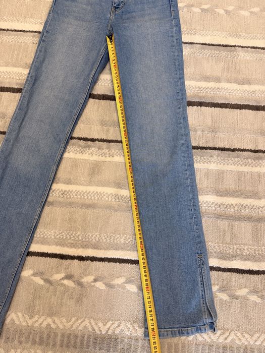 Джинси Zara з розрізами, висока посадка (Розмір EUR 36 / S)